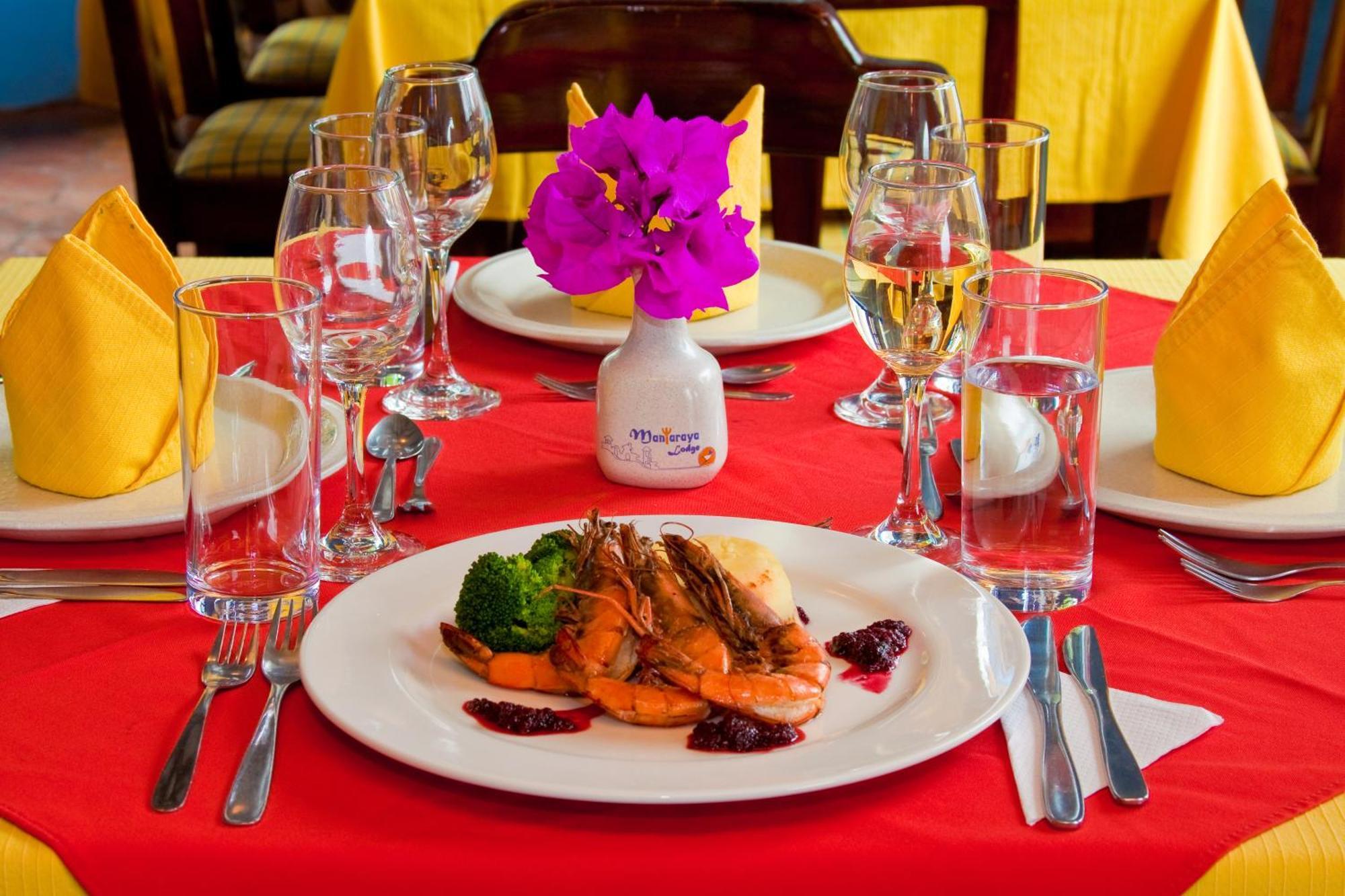 Mantaraya Lodge Puerto López Екстериор снимка
