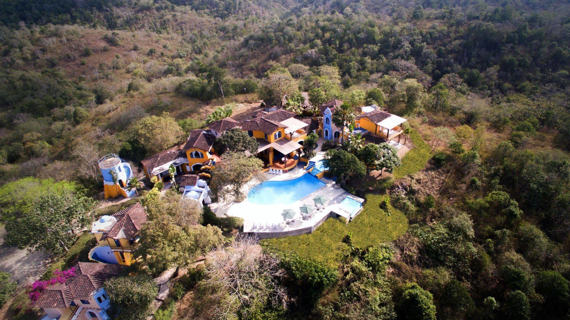 Mantaraya Lodge Puerto López Екстериор снимка