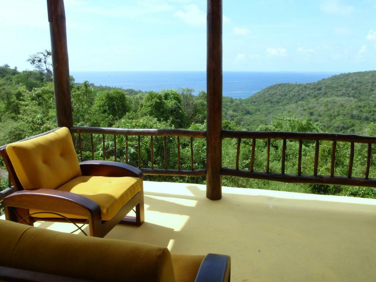 Mantaraya Lodge Puerto López Екстериор снимка